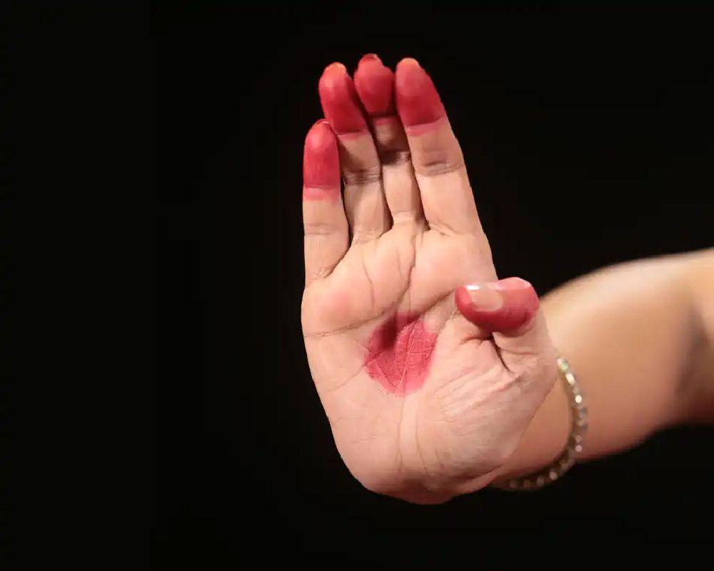 The Sarpashirsha mudra